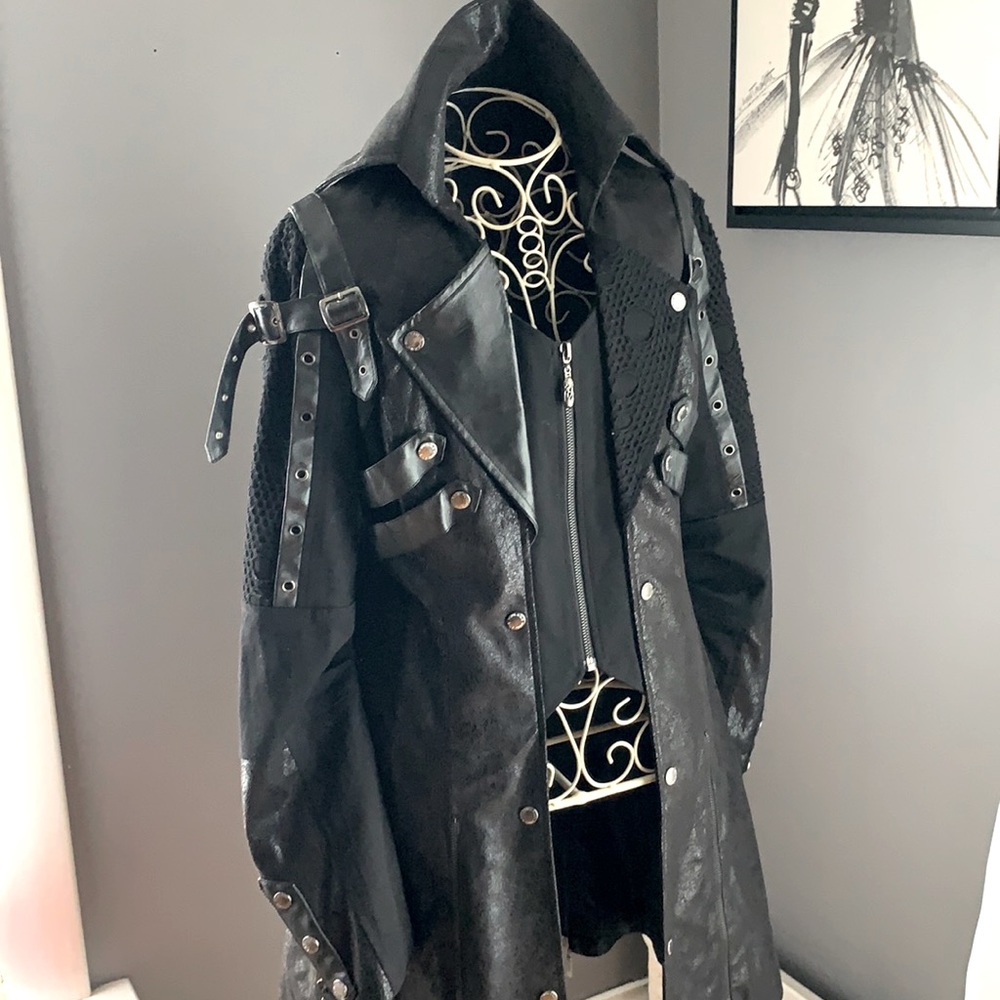 Distressed coat with buckles, lolita, gothic, punk, vampy 😱 unique jacket 🖤☠️